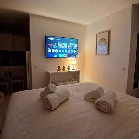With Terrace, Ideal For Couples And Long Apartment *