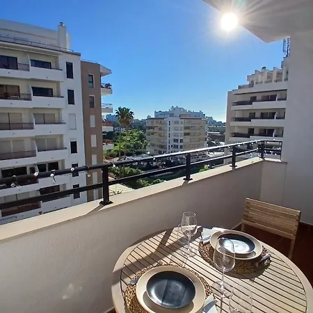 With Terrace, Ideal For Couples And Long * Portimão