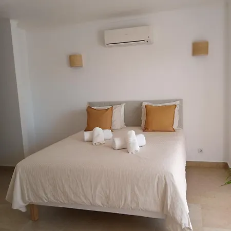 Appartement With Terrace, Ideal For Couples And Long