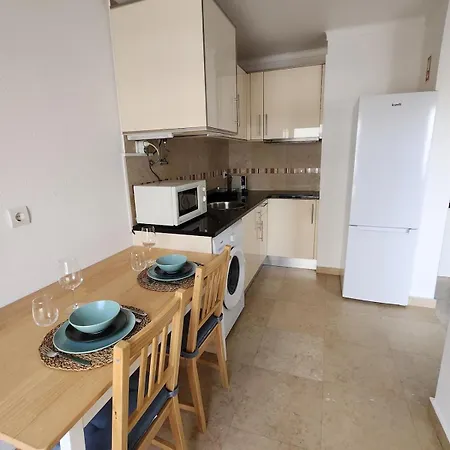 With Terrace, Ideal For Couples And Long Appartement *