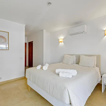 With Terrace, Ideal For Couples And Long Portimao